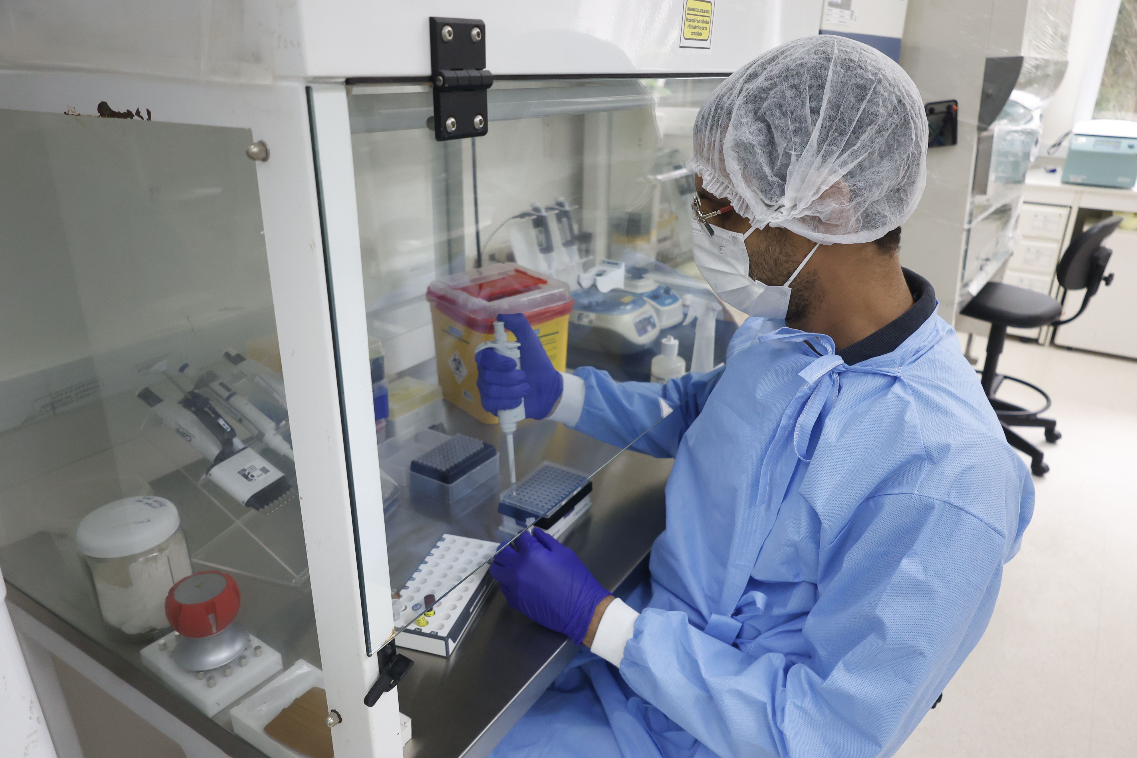 20260215XATUAMAZONVIRUSAMAZONIA - Sandro Patrícia da Silva - Tec laboratório - foto THIAGO GOMES (22).JPG.jpeg